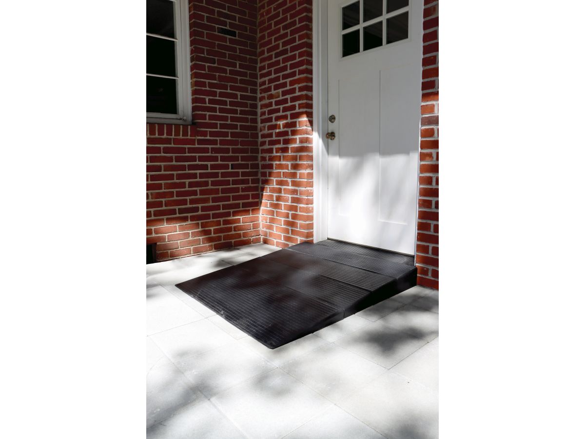 APPROACH SERIES THRESHOLD RAMPS