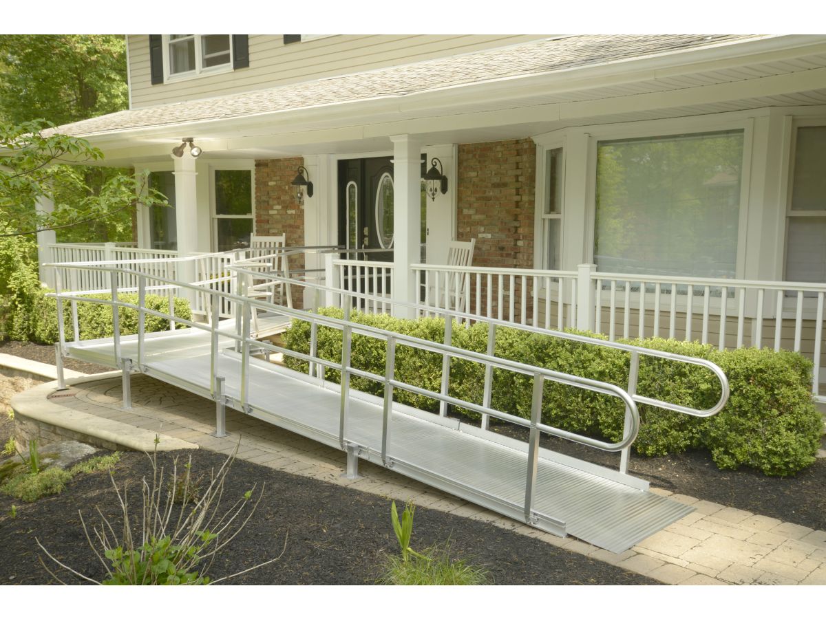 LIBERTY SERIES SOLID SURFACE ALUMINUM RAMP