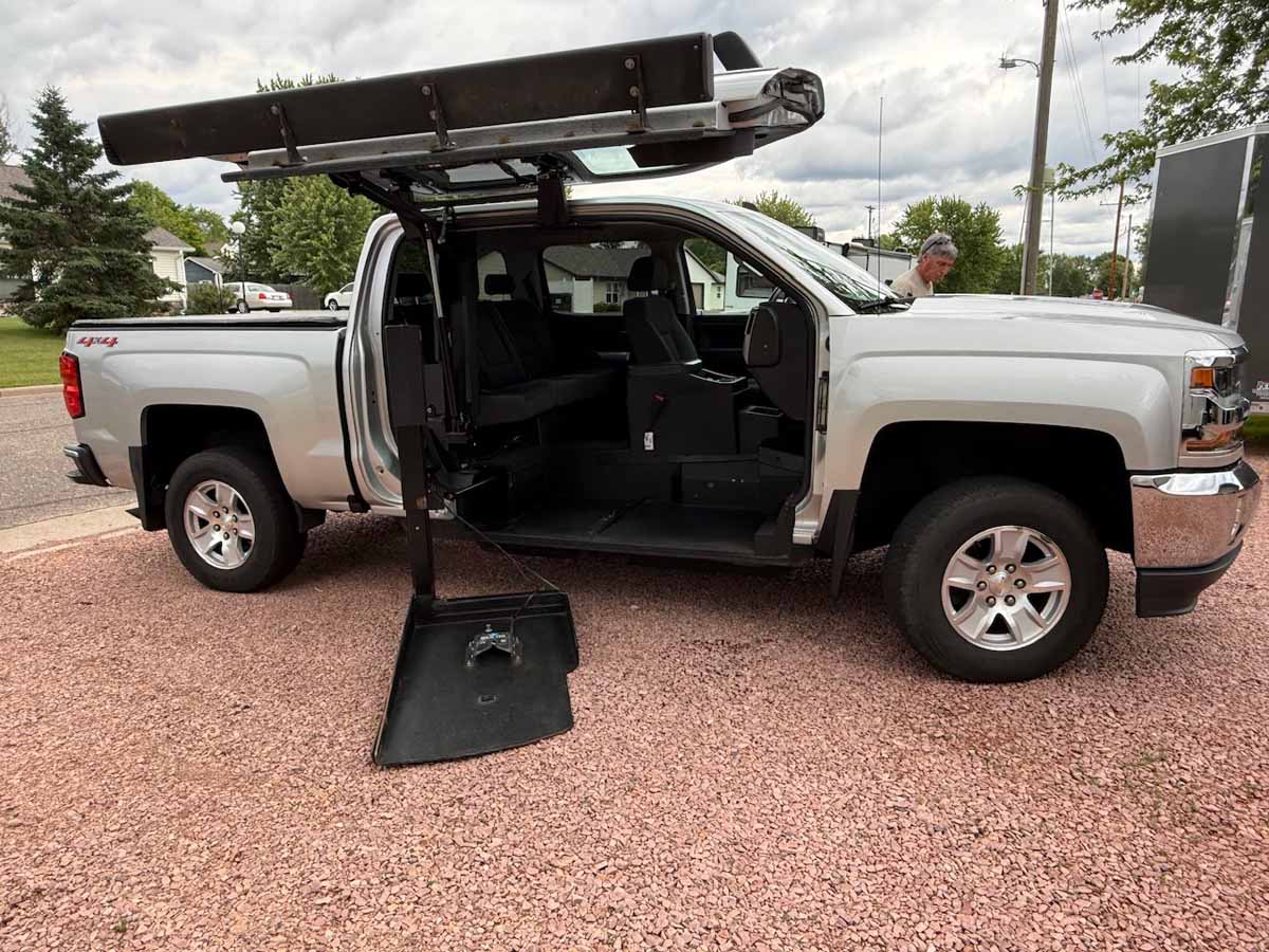 2018 Chevrolet Silverado 1500 LT - 5102