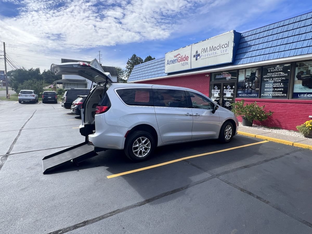 Chrysler Pacifica Touring L -4727